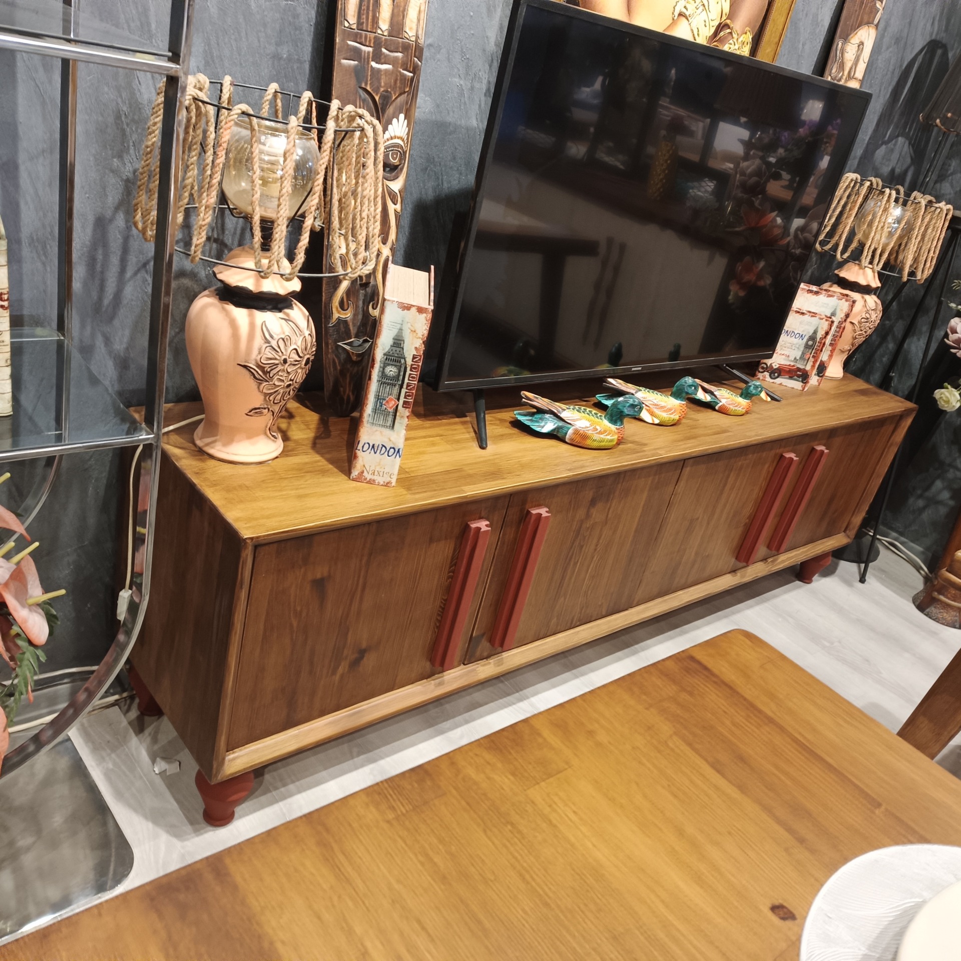 TV Ünitesi 12