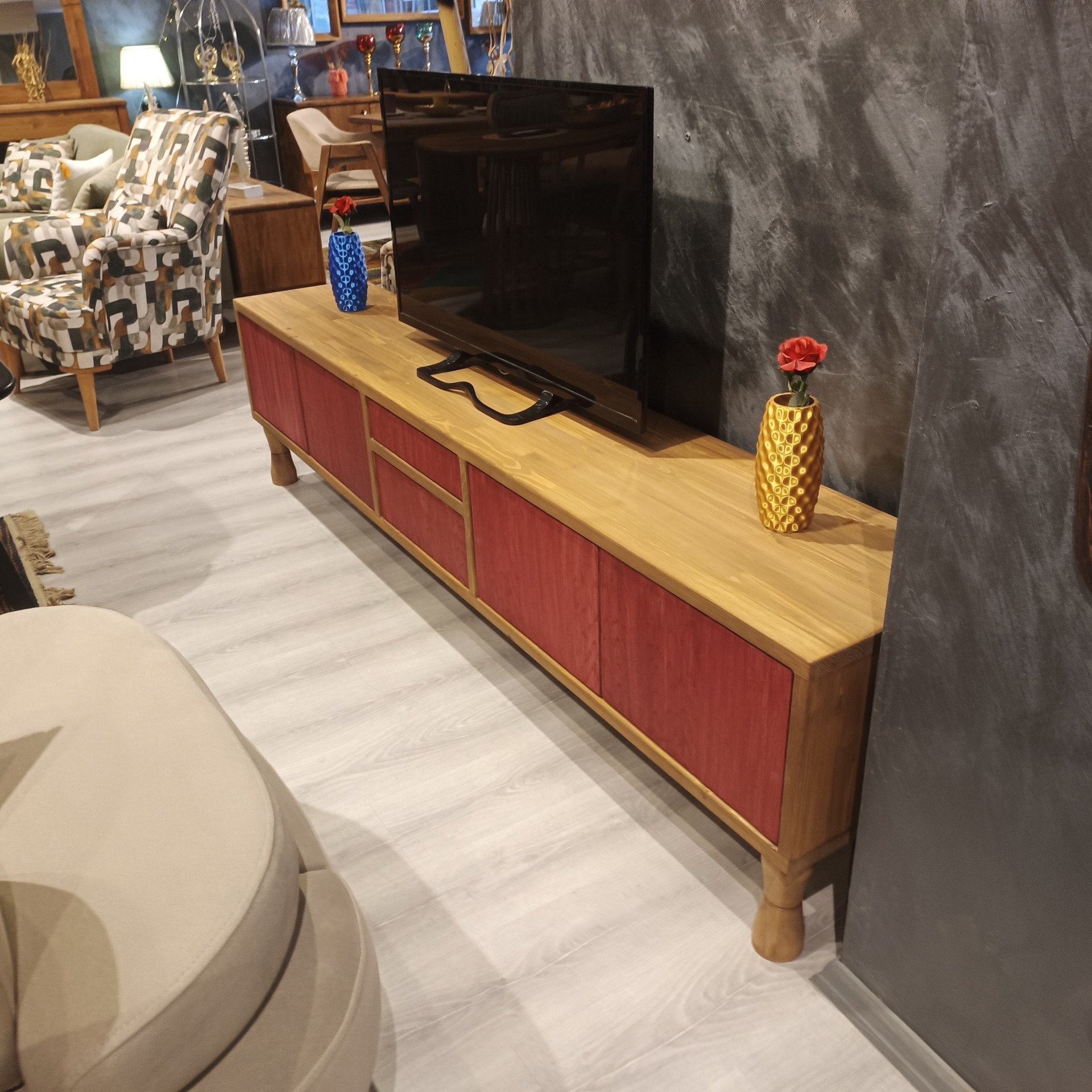 TV Ünitesi 14