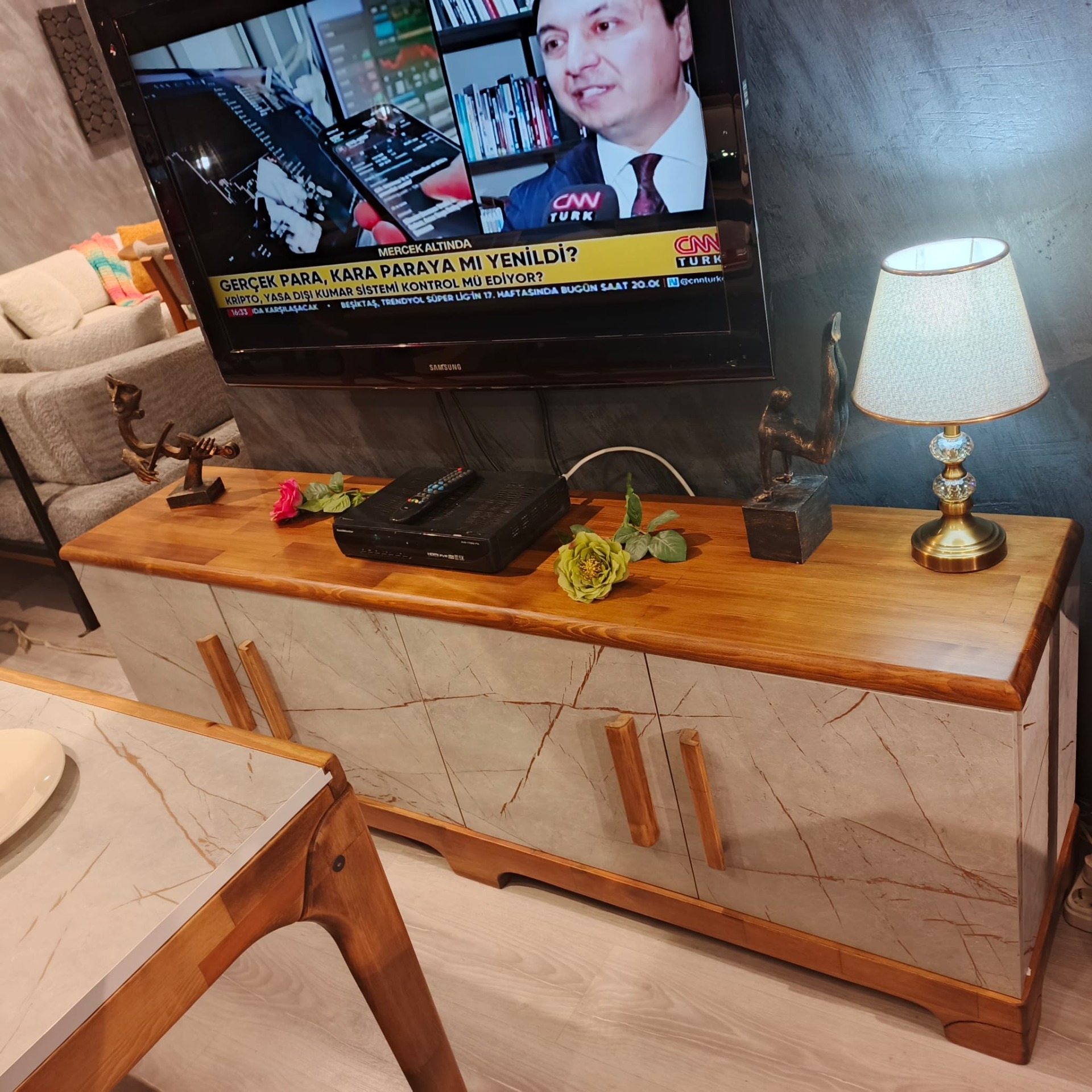 TV Ünitesi 6