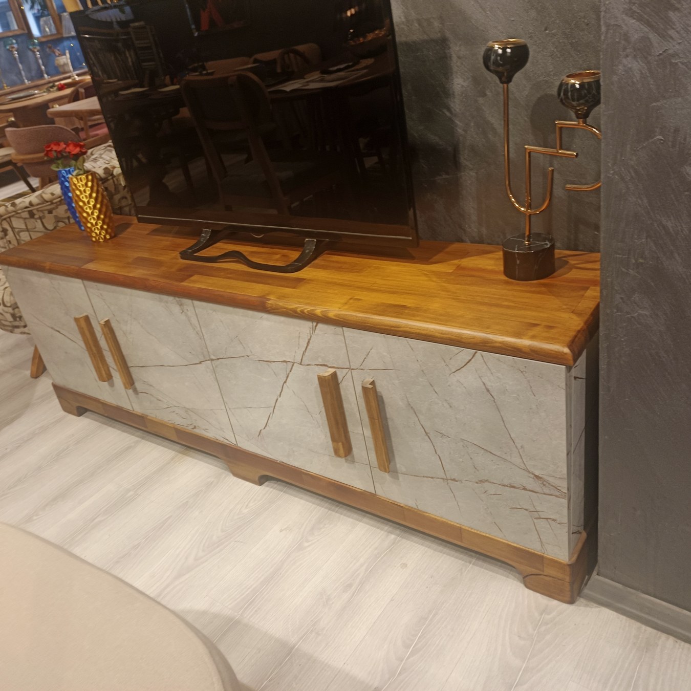 Venedik Gold Detaylı TV Konsolu